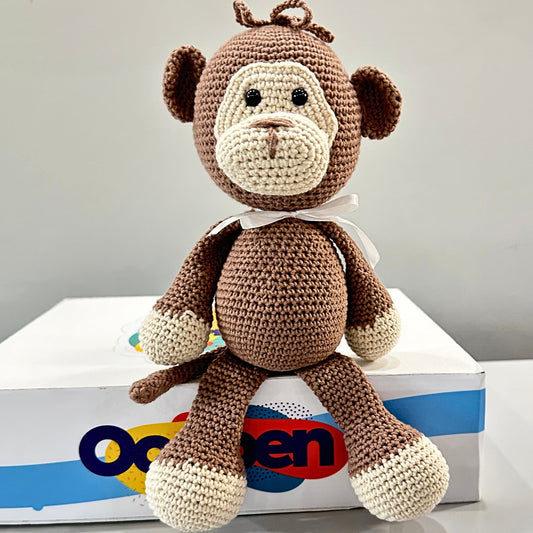 Голяма Ръчно плетена играчка "Маймунка", 31 см